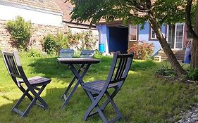 La Maisonnette Bleue, Eco-Logis Equipe De Toilettes Seches